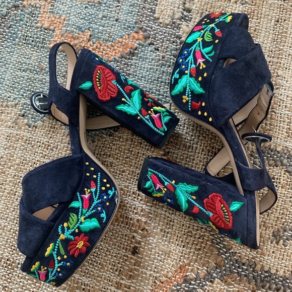 Club Monaco brand heels - Picture 2 of 2